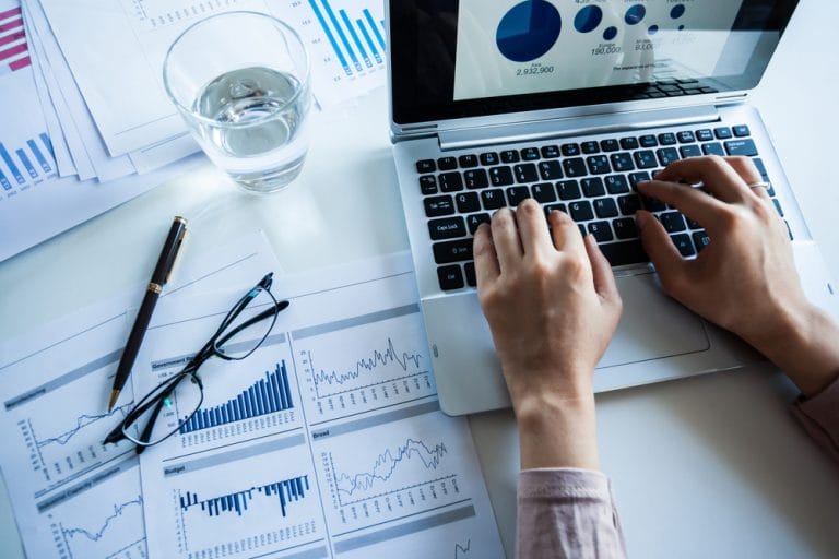 2 Different Investing Styles: Growth and Value